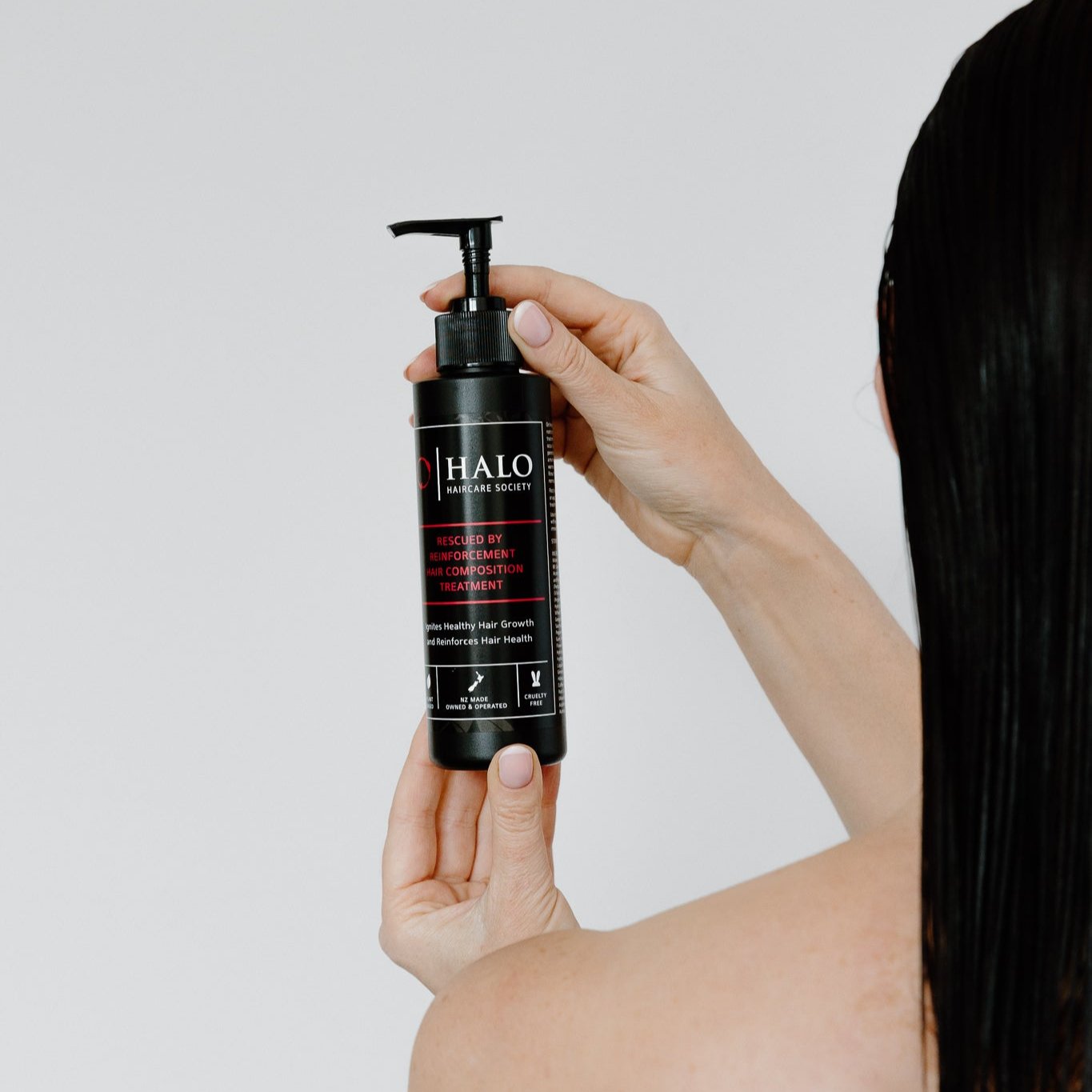 Reinforcing hair treatment to add healthy back to your hair and scalp