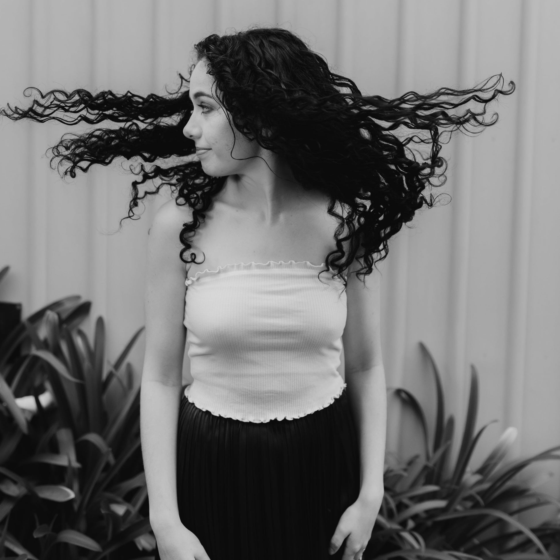 Kinks, Curls and Coils Shampoo is delicate enough for all curl types and brings you one step closer to curls that move freely and beautifully.