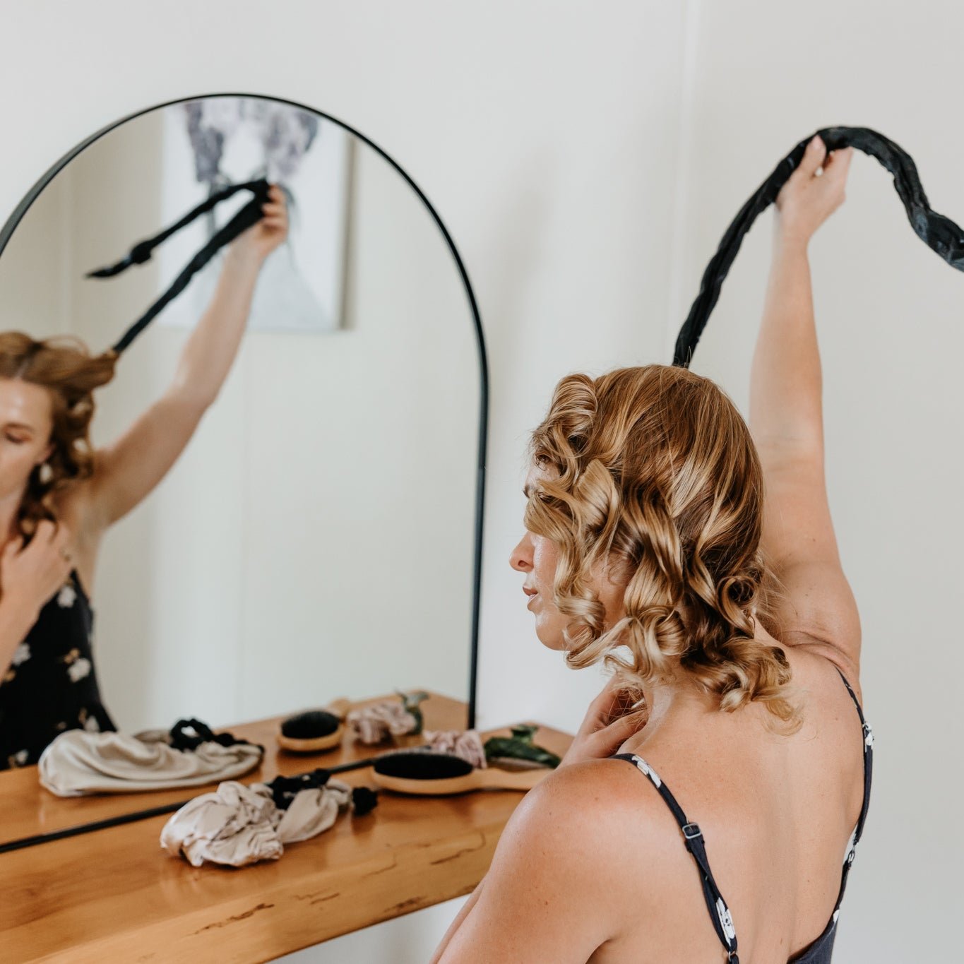 Heat free styler with a bendable metal rod for ultra comfort while sleeping