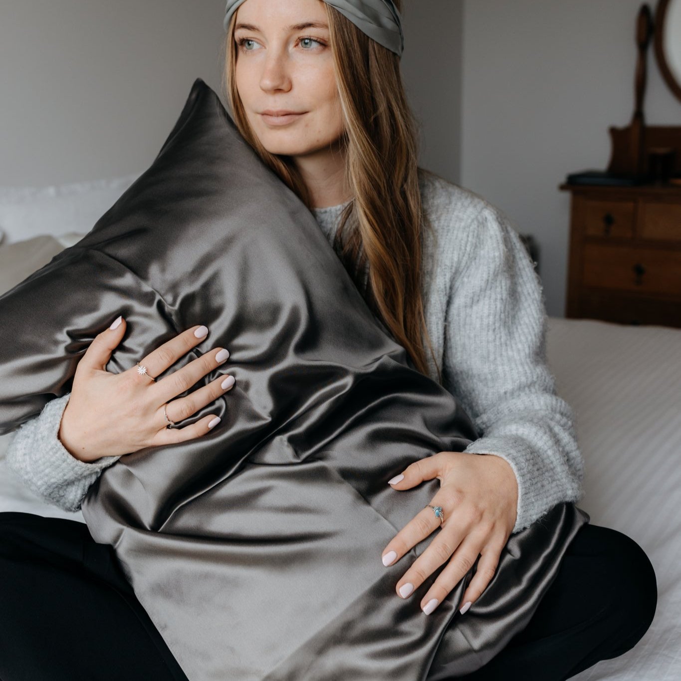 mulberry silk pillowslip in charcoal